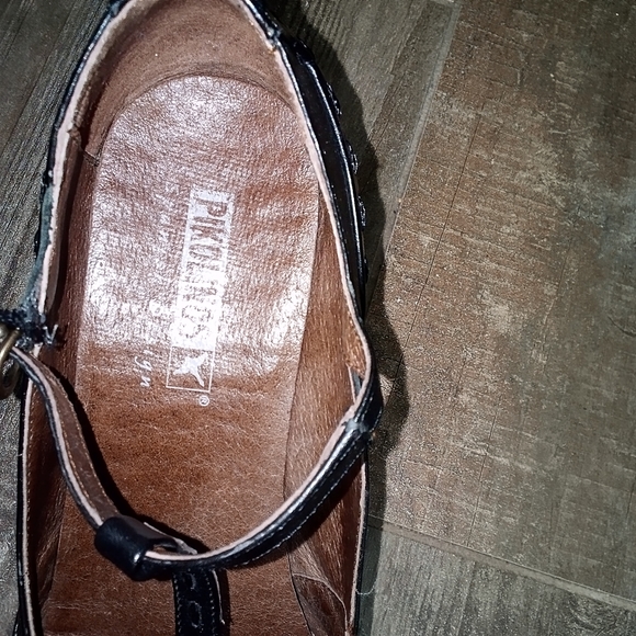 PIKOLINOS Black T-straps - Picture 4 of 5